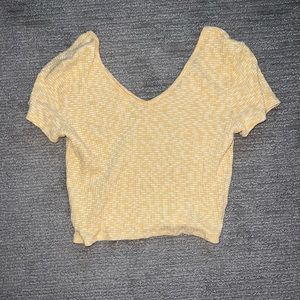 Yellow So Short-sleeve V-neck. Size M.